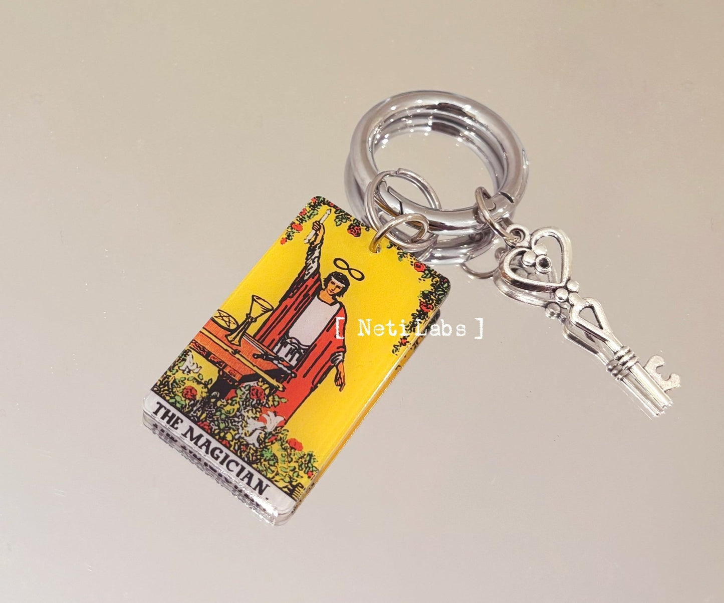 The Magician - Tarot Card Keychain Acrylic, Rider Waite Classic Design Major Arcana, Tarot Accessory Decor, Cool Key Charm Witchy Gift